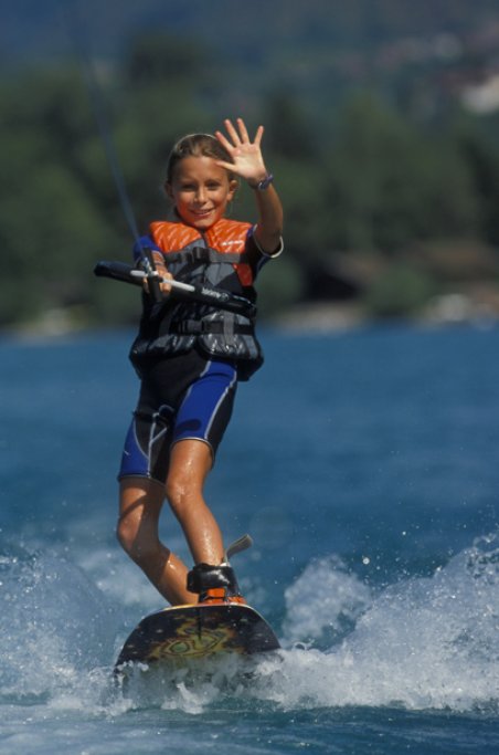 Faites du ski nautique